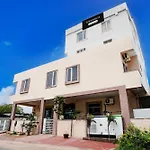 Super Townhouse Mansarovar Formerly Hotel Palm Tree