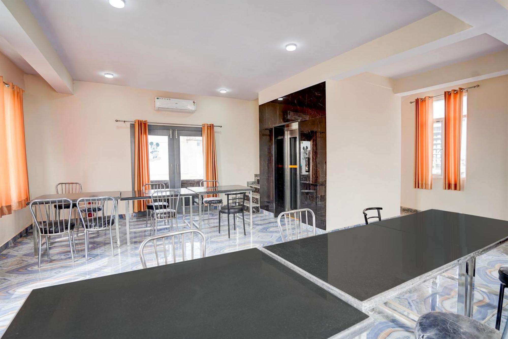 Super Townhouse Mansarovar Formerly Palm Tree 4*